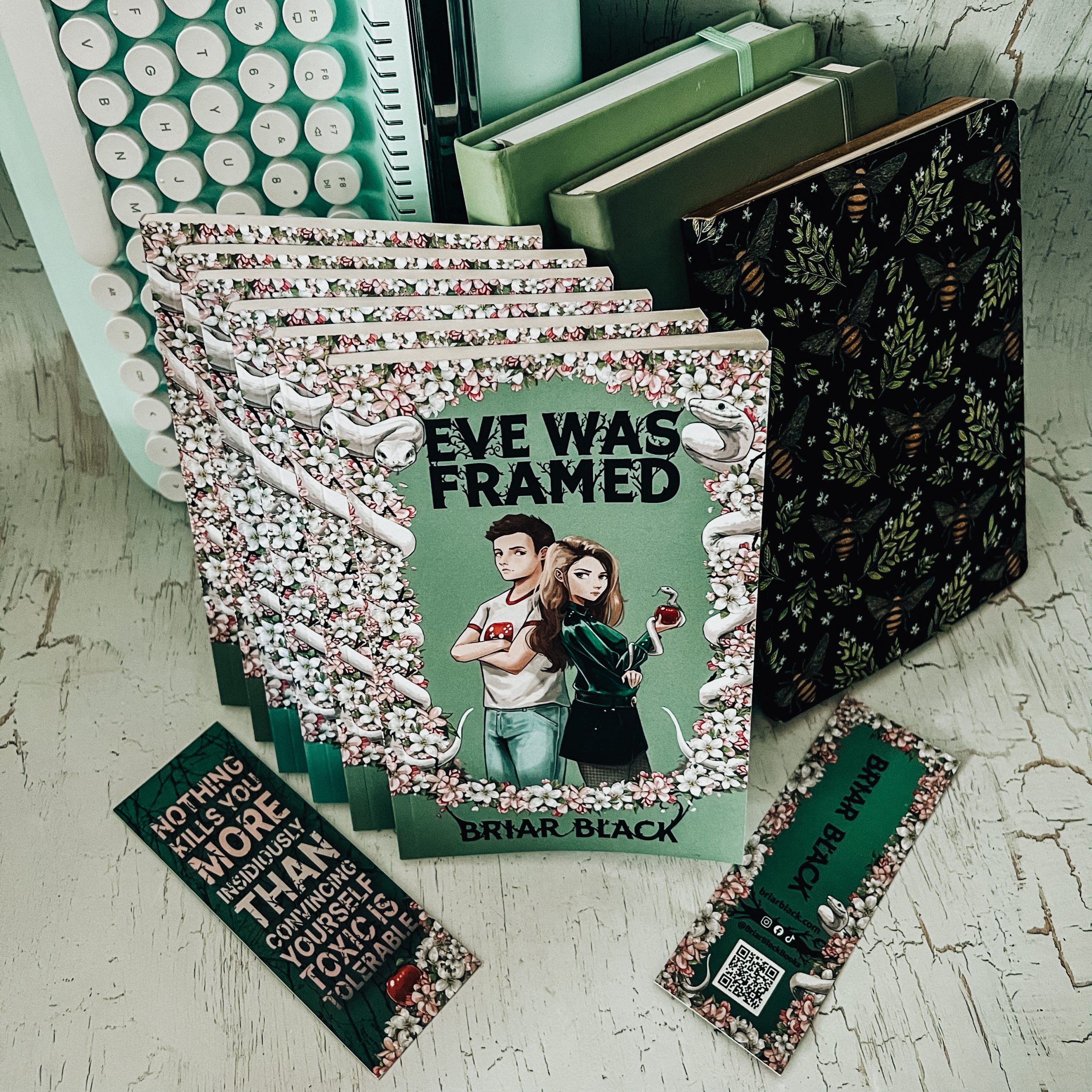 Eve Was Framed is OUT and I'm super excited! Get your FREE Novella here PLUS a chance to win a £50 Amazon Voucher in time for Christmas!